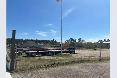 13046 Tx-105, Conroe, TX 77306 - Photo 8