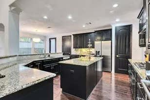 2523 Watts St, Houston, TX 77030 - Photo 6