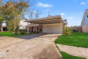 3453 Pine Ln, Deer Park, TX 77536 - Photo 2