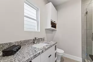 126 Sidney St, Houston, TX 77003 - Photo 20
