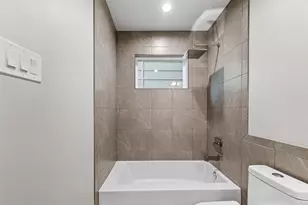 126 Sidney St, Houston, TX 77003 - Photo 12