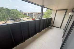 3075 Walnut Bend Ln, Houston, TX 77042 - Photo 2