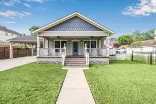 1321 W 21st St, Houston, TX 77008 - Photo 1