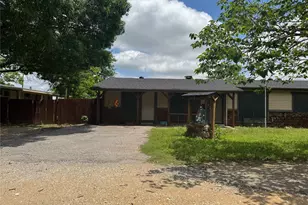 108 Sally St, Joshua, TX 76058 - Photo 4