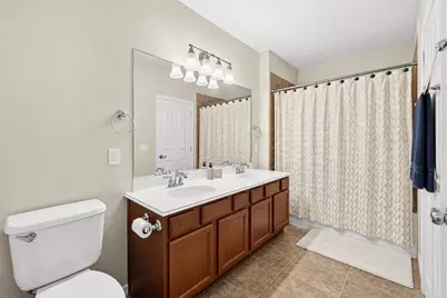 13600 Breton Ridge Street #17D, Houston, TX 77070 - Photo 14
