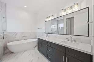 1110 Peden St, Houston, TX 77006 - Photo 8