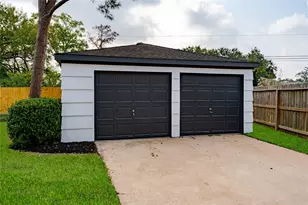 6027 Valkeith Dr, Houston, TX 77096 - Photo 30