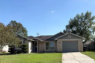 9838 Golden Eagle St, Conroe, TX 77385 - Photo 4