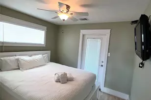 21820 Deaf P Smith Dr, Galveston, TX 77554 - Photo 28