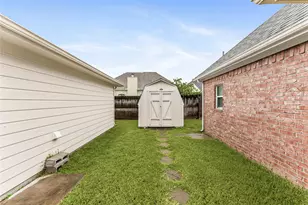 4903 Cedar Cove Dr, Baytown, TX 77521 - Photo 28