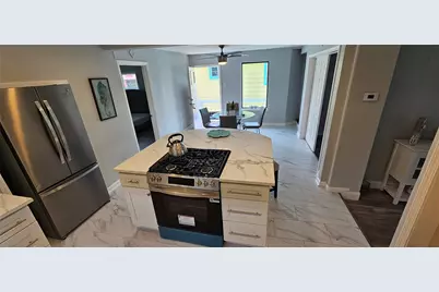 1643 Railroad Avenue, Dickinson, TX 77539 - Photo 6