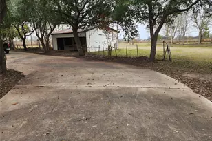 1491 Pecan Valley Dr, Wharton, TX 77488 - Photo 30