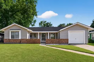 6717 Sharpcrest St, Houston, TX 77074 - Photo 2