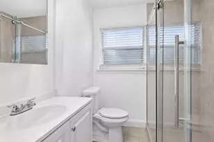 6717 Sharpcrest St, Houston, TX 77074 - Photo 18