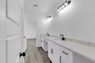 401 E Martin Luther King Blvd, Willis, TX 77378 - Photo 18