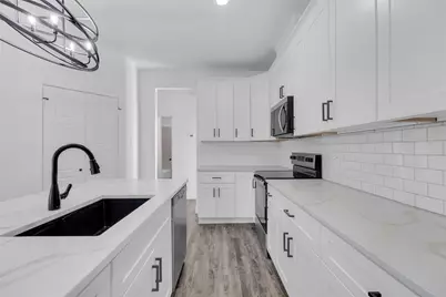 401 E Martin Luther King Blvd #B, Willis, TX 77378 - Photo 10