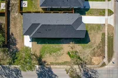 401 E Martin Luther King Blvd #B, Willis, TX 77378 - Photo 28