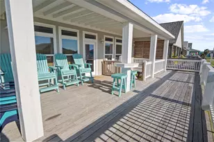 972 Pelican Ln, Crystal Beach, TX 77650 - Photo 10