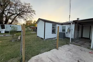 8308 Lenore St, Houston, TX 77017 - Photo 20