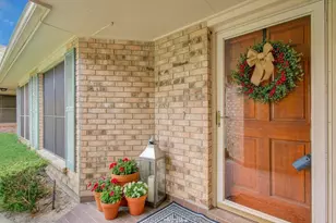 3618 Teakwood Ln, Pearland, TX 77584 - Photo 4