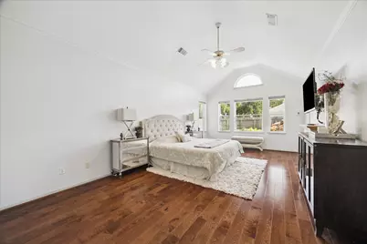 16703 Chestnut Meadow Court, Sugar Land, TX 77479 - Photo 12