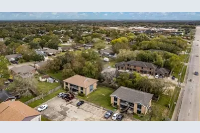4027 Briarglen Drive, Dickinson, TX 77539 - Photo 32