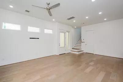 310 Cyclamen Street, Houston, TX 77018 - Photo 4