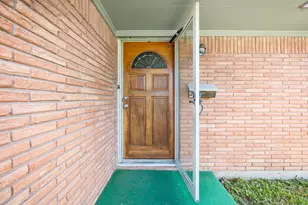 1607 Zapp Ln Ln, Pasadena, TX 77502 - Photo 4