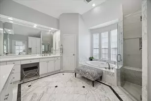 33 Milan Estates, Houston, TX 77056 - Photo 20