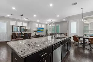 1512 Dyer Lake Ln, Houston, TX 77008 - Photo 4