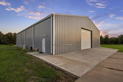 2702 Horseshoe Lane, Rosharon, TX 77583 - Photo 4