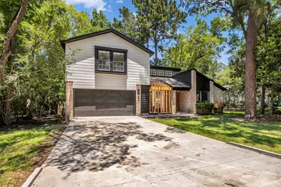 53 E Torchpine Circle, The Woodlands, TX 77381 - Photo 2