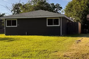 3890 Bristol Dr, Beaumont, TX 77707 - Photo 6