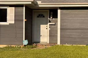 3890 Bristol Dr, Beaumont, TX 77707 - Photo 2