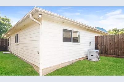 8424 Cannon Street, Houston, TX 77051 - Photo 14