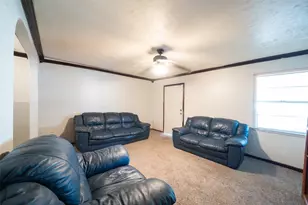 10418 Burman St, Houston, TX 77029 - Photo 4
