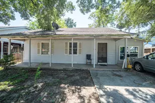 10418 Burman St, Houston, TX 77029 - Photo 2