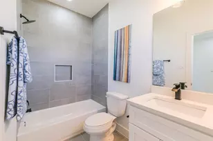 8323 Brecha Ln Ln, Houston, TX 77055 - Photo 26