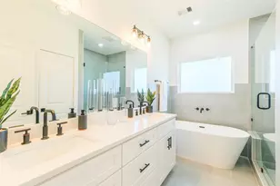 8323 Brecha Ln Ln, Houston, TX 77055 - Photo 20