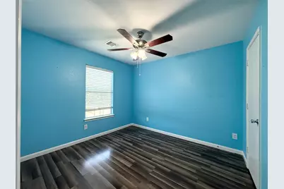 910 Staffordale Manor Lane, Houston, TX 77047 - Photo 12
