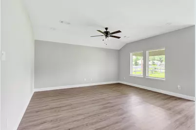 214 Kickapoo Drive, Anahuac, TX 77514 - Photo 8