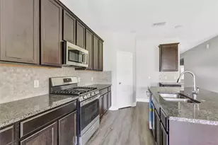 214 Kickapoo Dr, Anahuac, TX 77514 - Photo 12