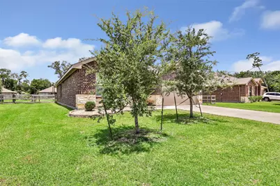 214 Kickapoo Drive, Anahuac, TX 77514 - Photo 2