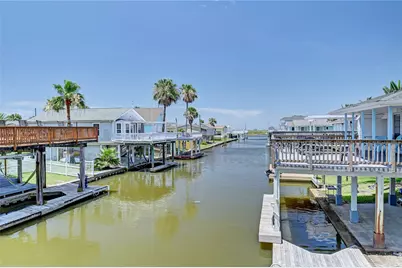 16607 Bahama Way, Jamaica Beach, TX 77554 - Photo 10