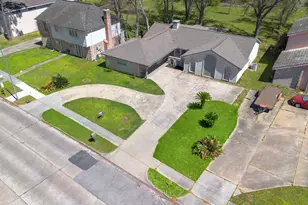 7710 Antoine Dr, Houston, TX 77088 - Photo 4