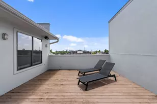 2105 Woodhead St, Houston, TX 77019 - Photo 16
