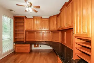 2534 Bridge Hampton Way, Sugar Land, TX 77479 - Photo 10