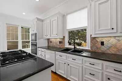 948 Ashland Street, Houston, TX 77008 - Photo 12