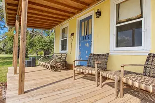 2491 E Fannin St, Goliad, TX 77963 - Photo 2