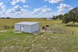 2491 E Fannin St, Goliad, TX 77963 - Photo 20